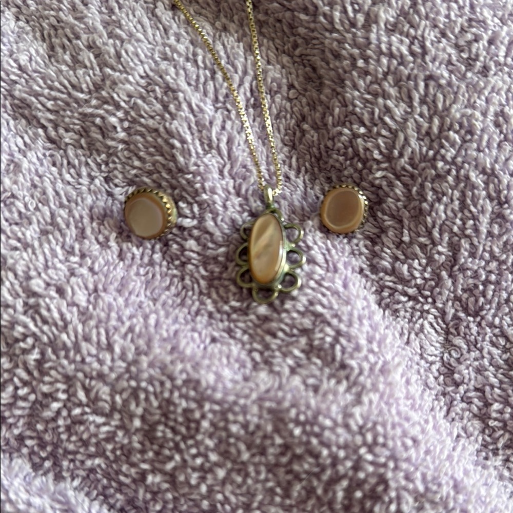 Gold and Cream Light Pink Jewelry Set
